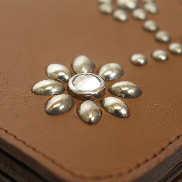 HTC正規取扱店THREEWOOD