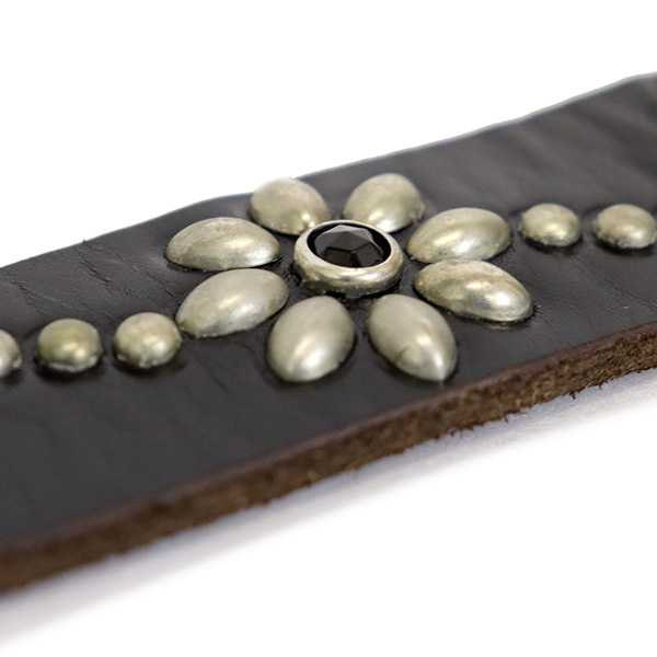 HTC正規取扱店THREEWOOD